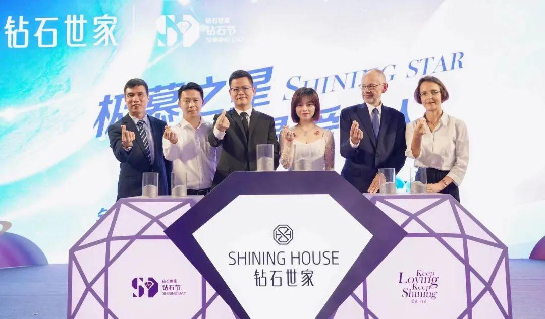 入局新零售、私域月銷400萬，60%線上成交只靠1個爆品！
